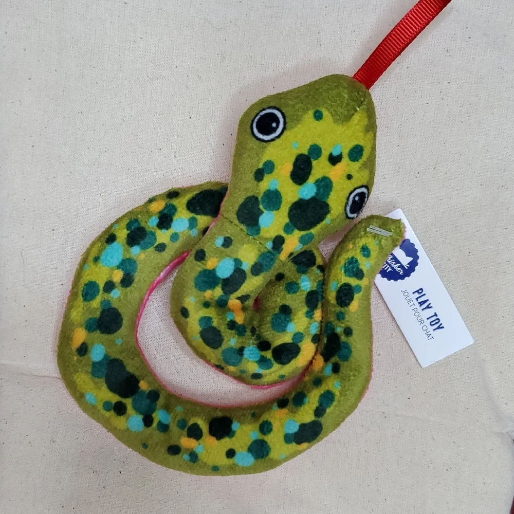 Cat Toy‎